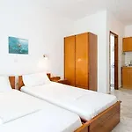 Aparthotel Barbara & 2*