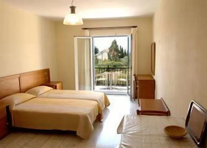 Barbara & 2* Svoronata