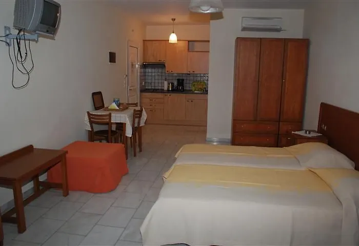 Barbara & 2* Svoronata